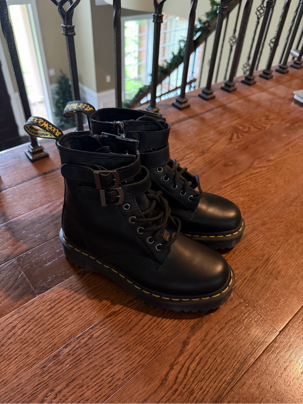Dr. Martens Jadon Boot - Picture 5 of 8
